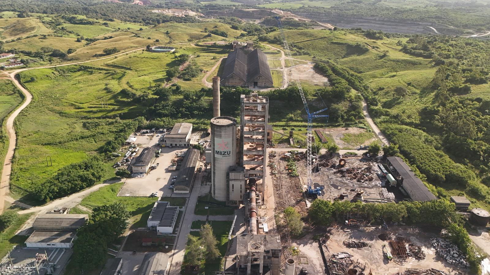 Estrutura de grande porte para demolição por implosão